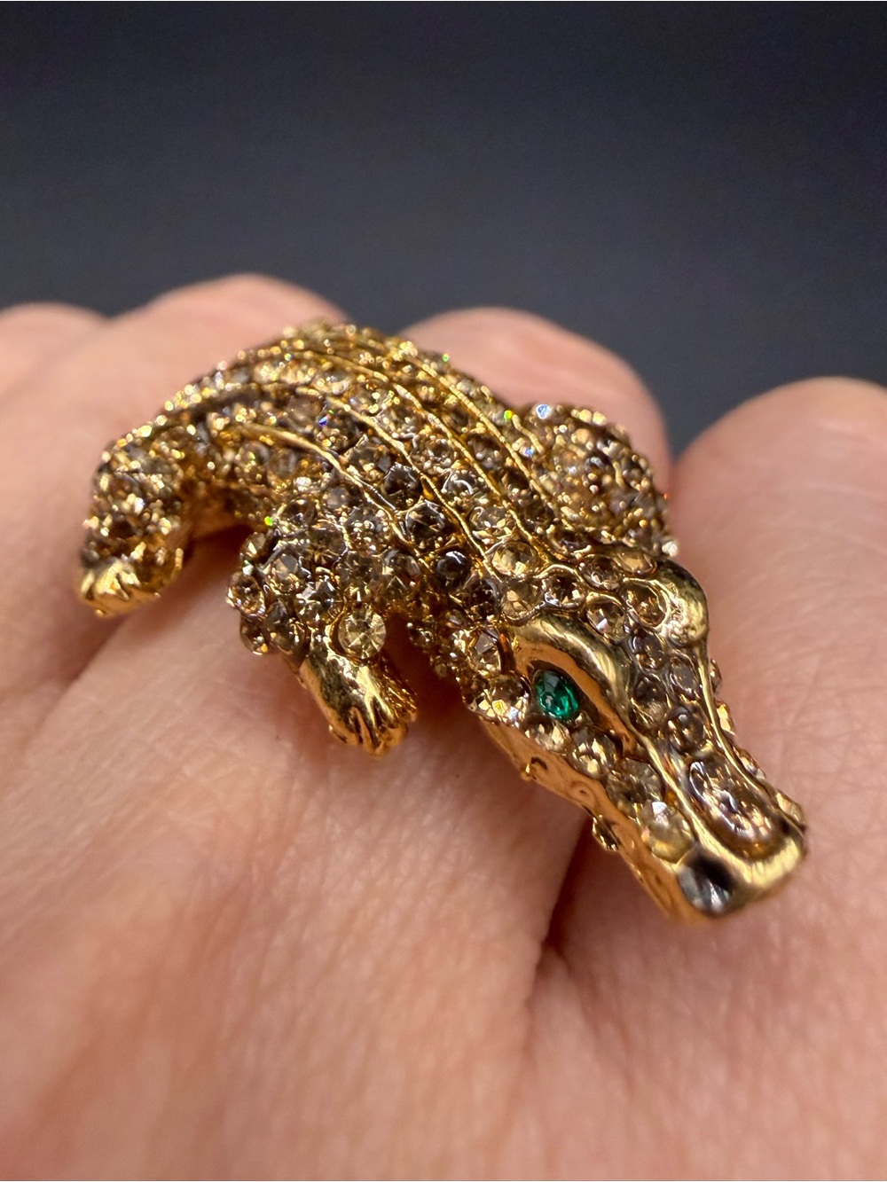 Sz 6 New Gold Tone Crystal Alligator Statement Ring with Green Eyes
